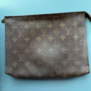 Louis Vuitton Monogram Toilette Poche / Clutch